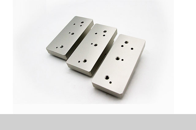 制造大國與制造強國之間的轉化階段