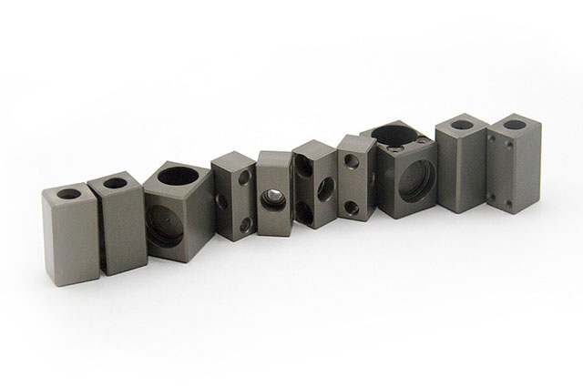 CNC精密機械加工 CNC精密機械加工